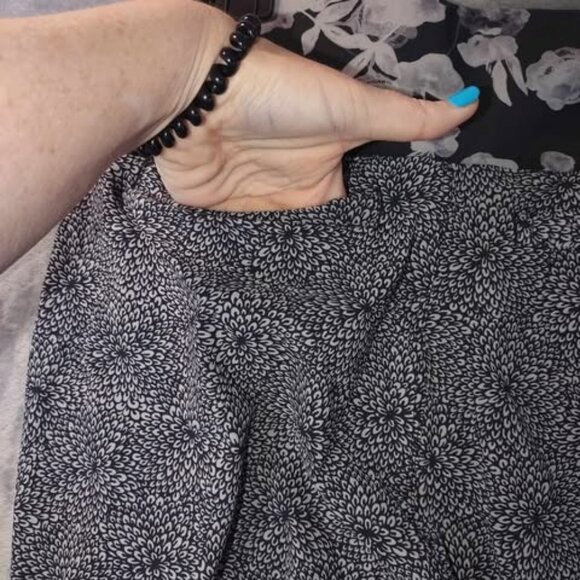 Lululemon Womens 4 Navy White Floral Stretchy Straight Dress Pants Casual - Picture 8 of 9